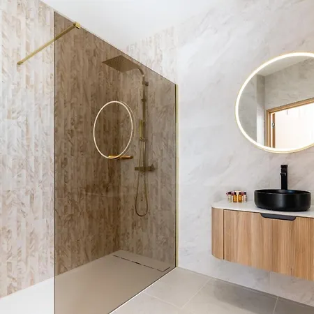 فيلة Joy Pool Sauna & River Escape *